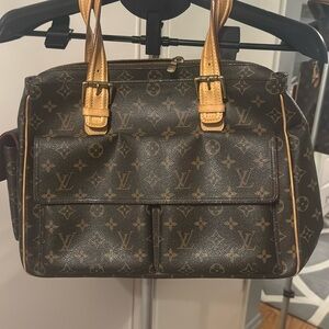 Authentic LOUIS VUITTON Multiple cite